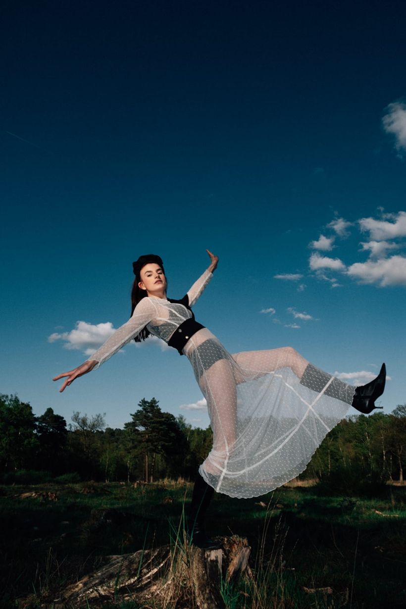 Editorial — Sprung, transparente Couture